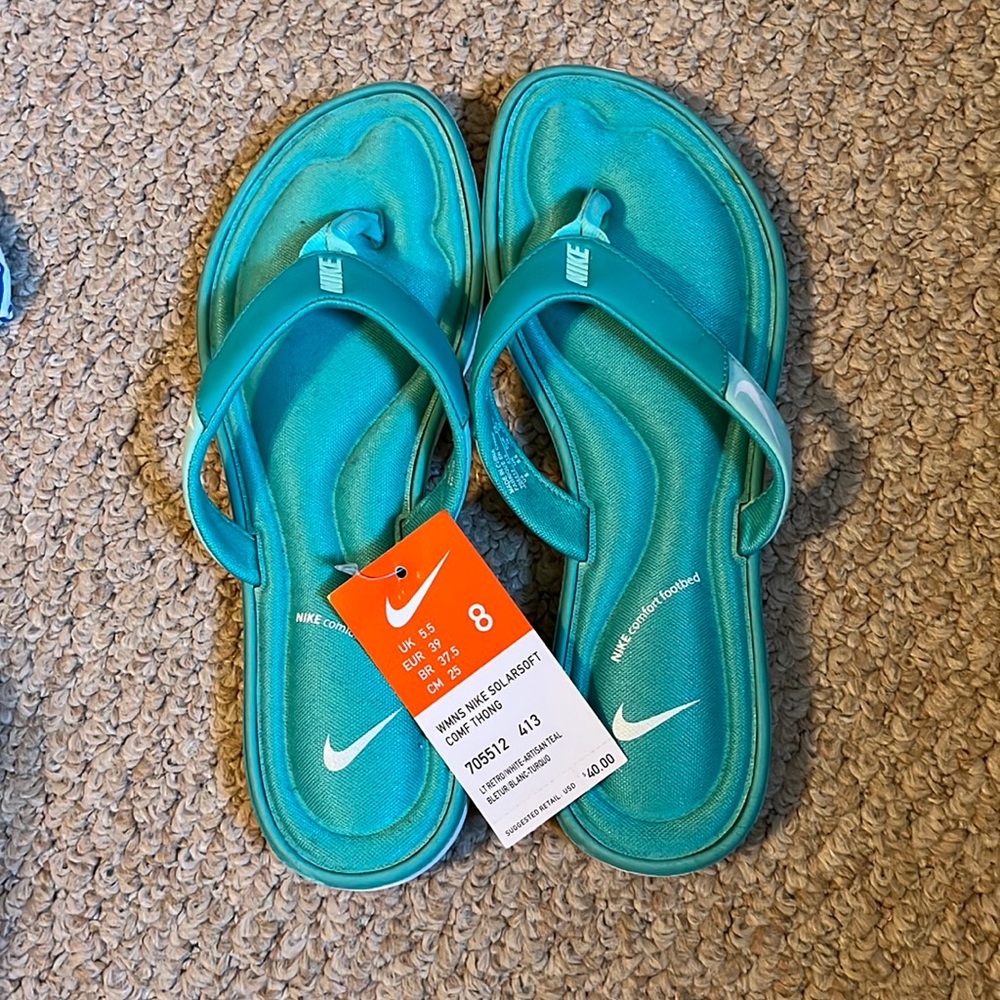 NIKE comfort footbed flip flops